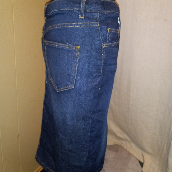 Vila Clothes blue jean button down skirt (everything must go! Moving sale) - Picture 2 of 7